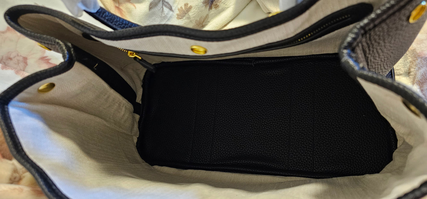 #A79 Large GP in black