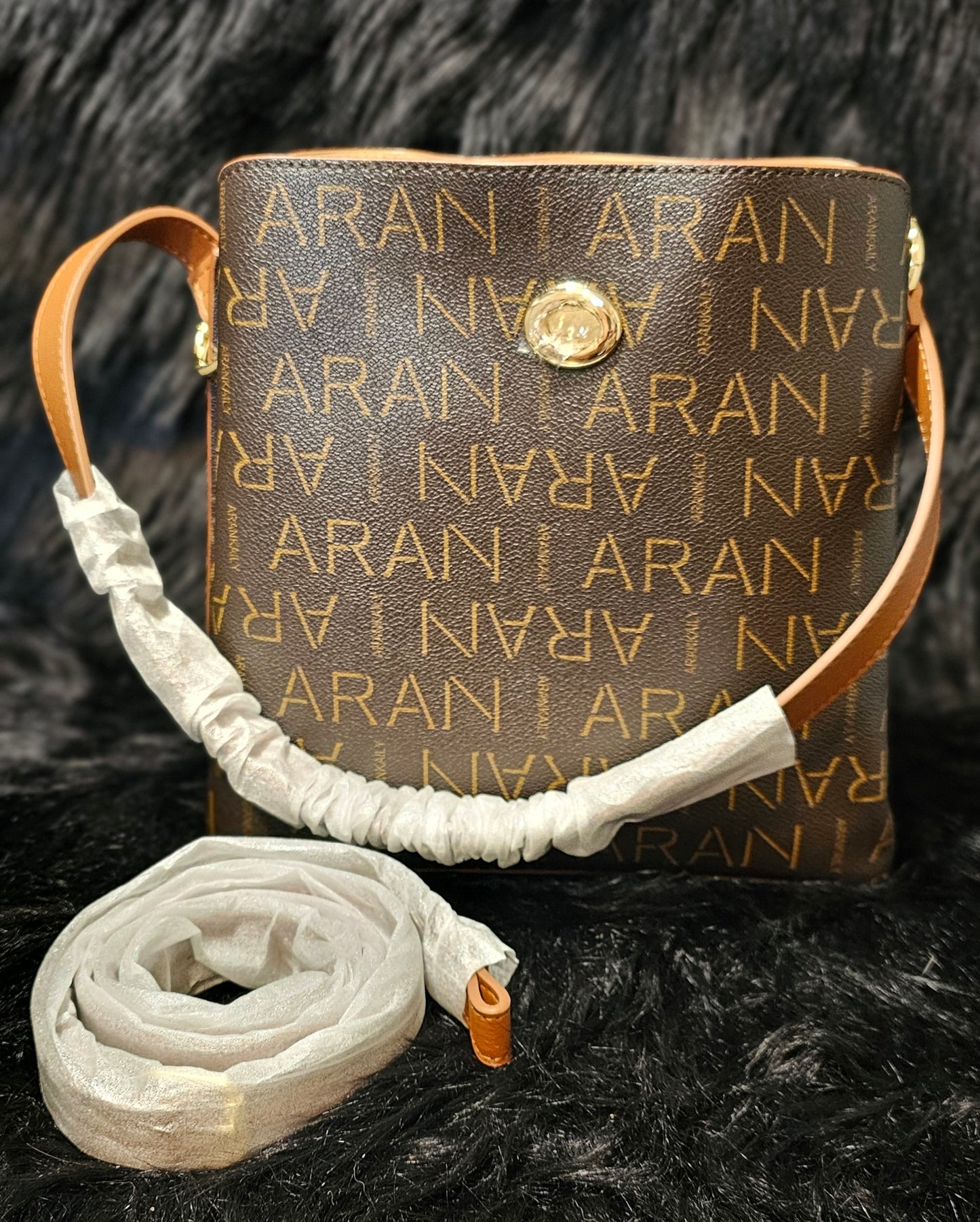 #A29 Aran Bucket